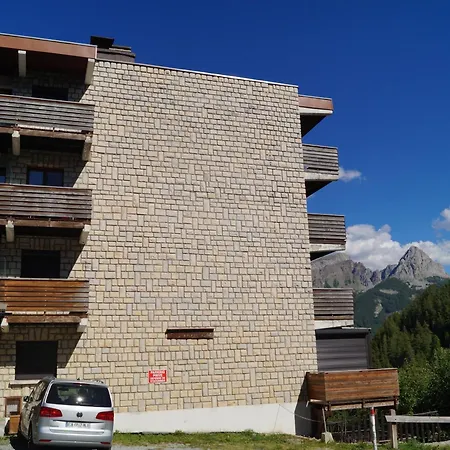 Confortable Avec Terrasse A Pra Loup, Proche Pistes - Fr-1-165a-70 Apartment